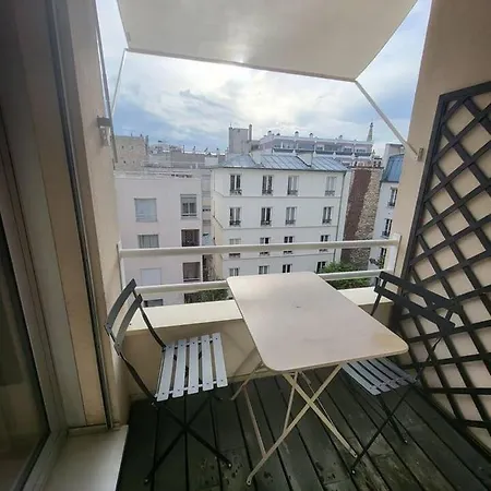 Appartement T2 Rue De Commerce Parijs