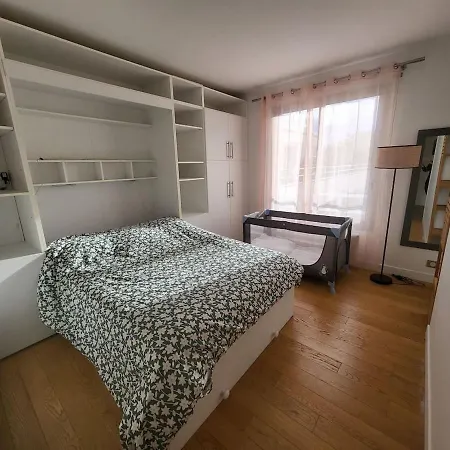 T2 Rue De Commerce * Parijs